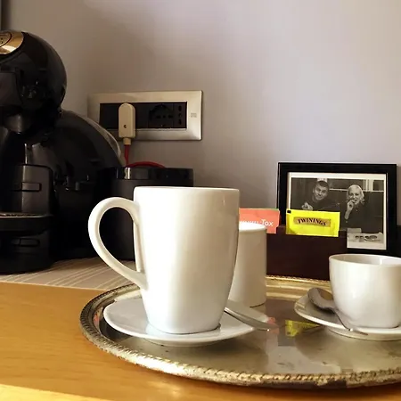 公寓 Euphorbia House, Confort E Intimita In Centro. 卡利亚里