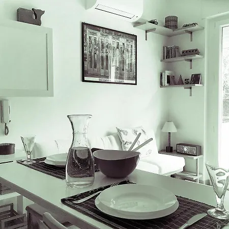 Apartment Euphorbia House, Confort E Intimita In Centro.