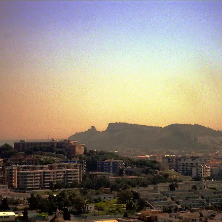 Euphorbia House, Confort E Intimita In Centro. Apartment Cagliari