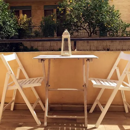 Euphorbia House, Confort E Intimita In Centro. Apartment *
