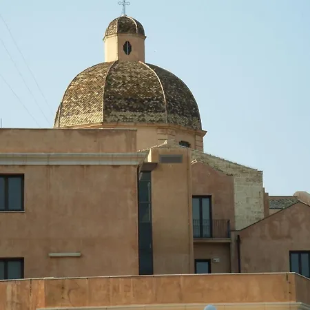 Euphorbia House, Confort E Intimita In Centro. 公寓 卡利亚里