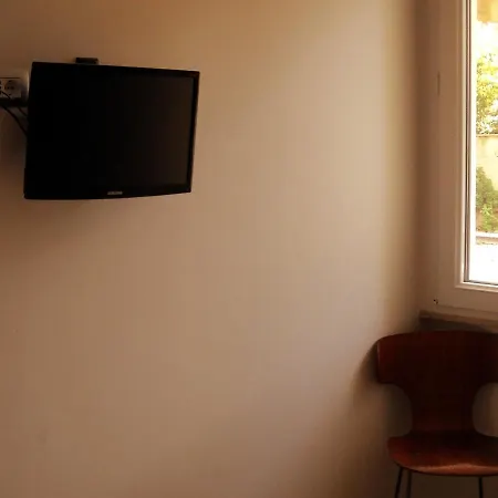 Euphorbia House, Confort E Intimita In Centro. Cagliari