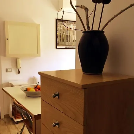 Euphorbia House, Confort E Intimita In Centro. * Cagliari